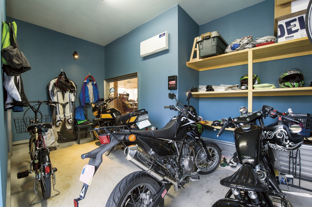 バイク用車庫